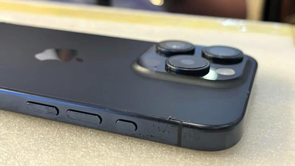 Расслаивается iPhone 15 – как это исправить