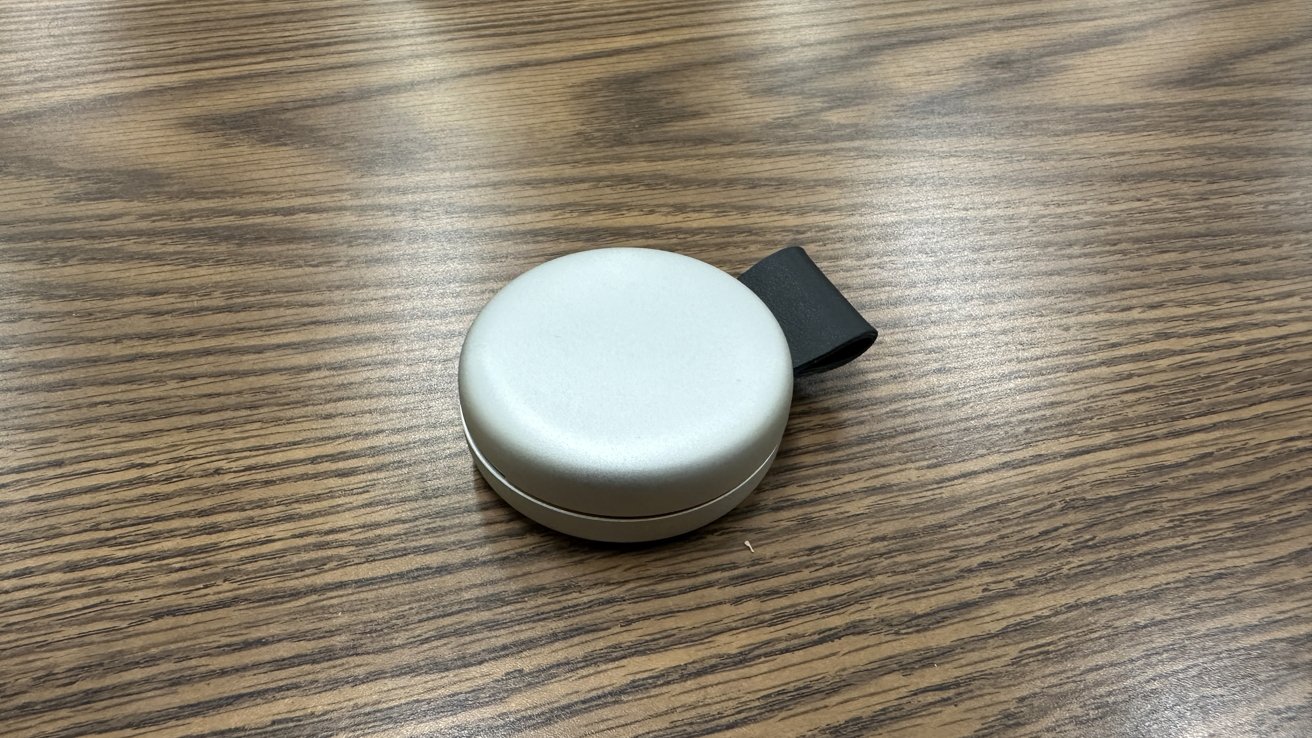 Зарядное устройство Butterfly 2-в-1 MagSafe — в сложенном виде занимает очень мало места.