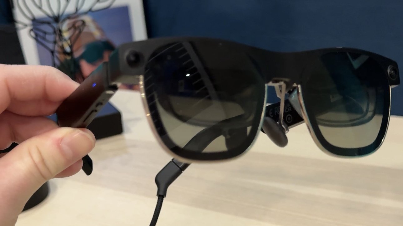 Как держать Xreal Air 2 Ultra