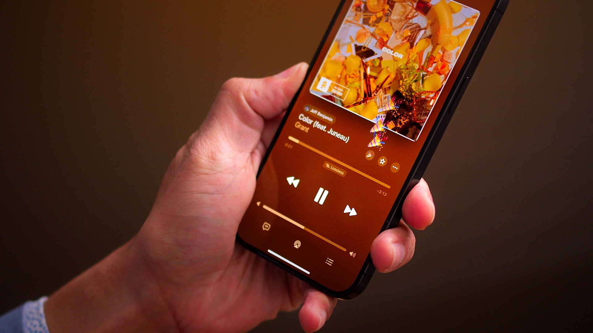 Реакции эмодзи iOS 17.3