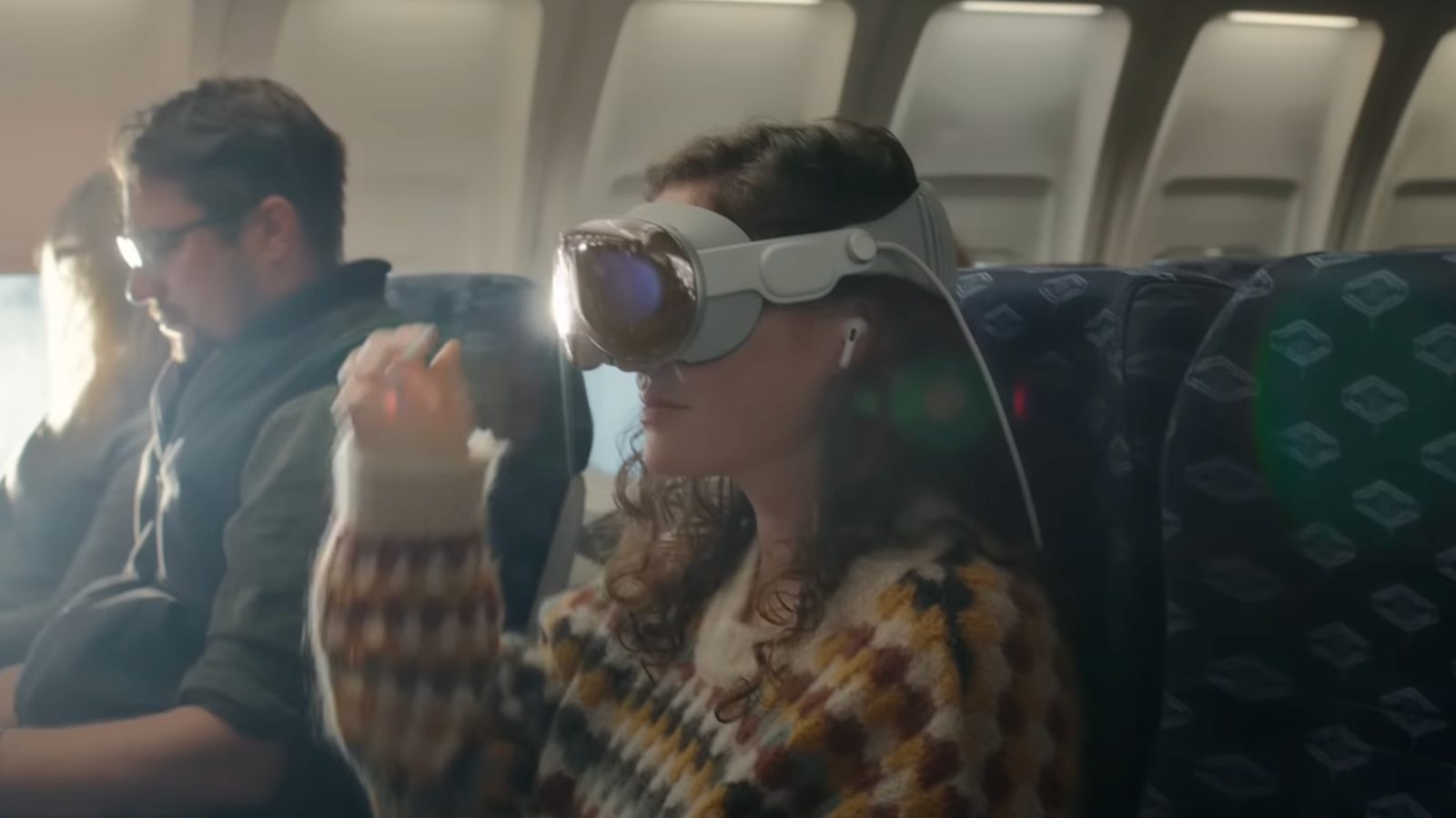 Apple Vision Pro с AirPods Pro 2