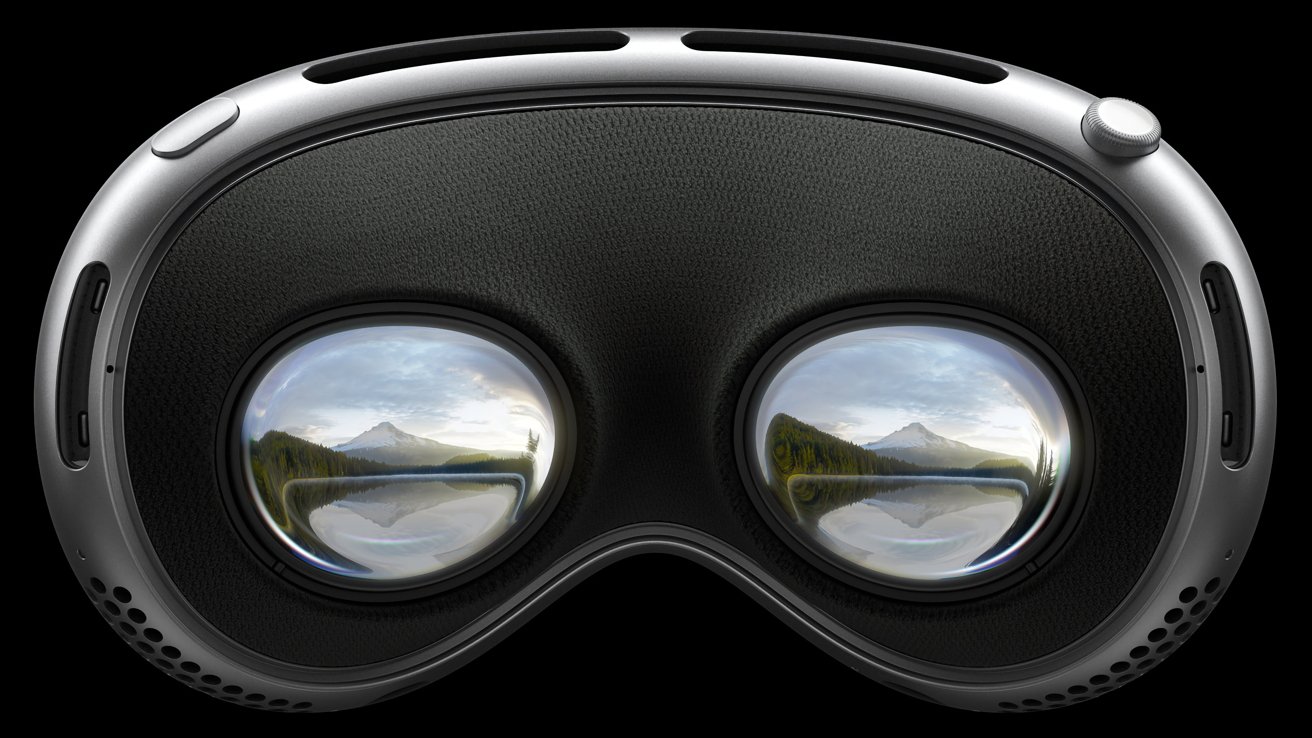 Внутренний вид Apple Vision Pro с оптическими вставками, показывающий размытое изображение комнаты.