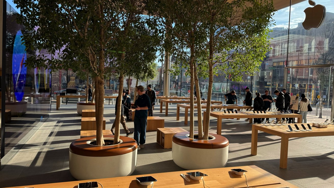 Не совсем упакован при открытии демо-версии Apple Vision Pro