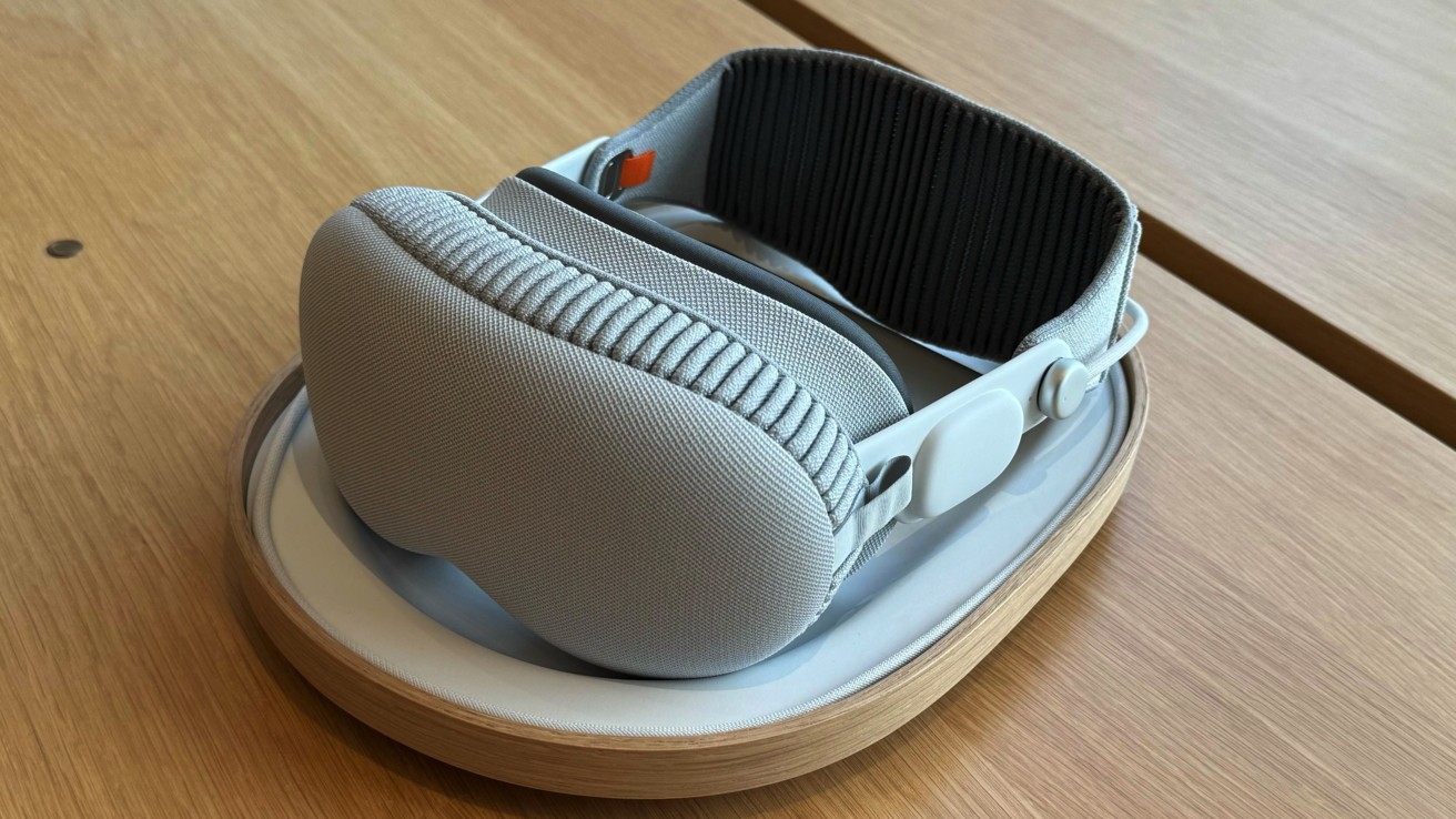 Демонстрационный лоток Apple Vision Pro
