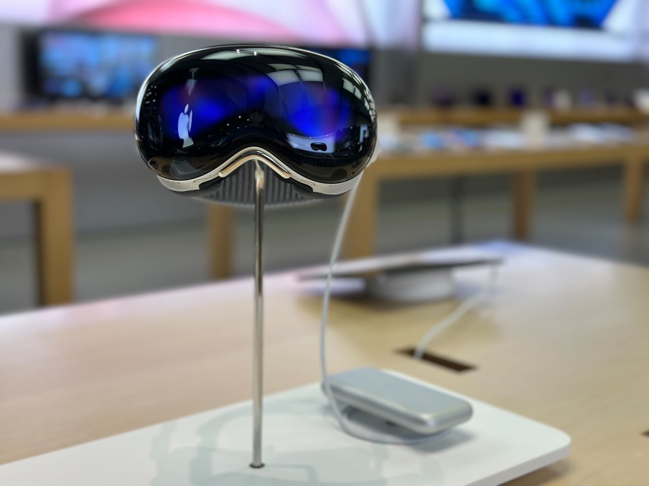 Apple Vision Pro и аккумулятор