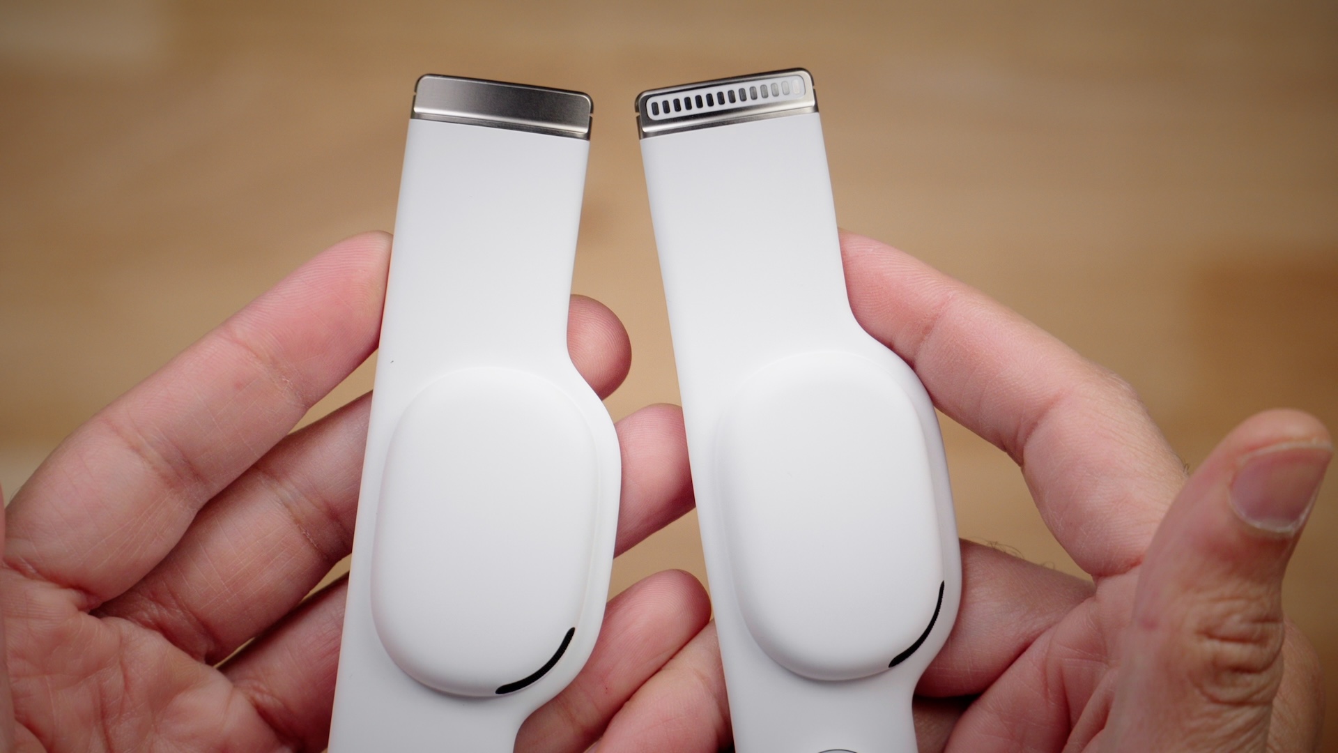 Ремень разработчика Apple Vision Pro в сравнении