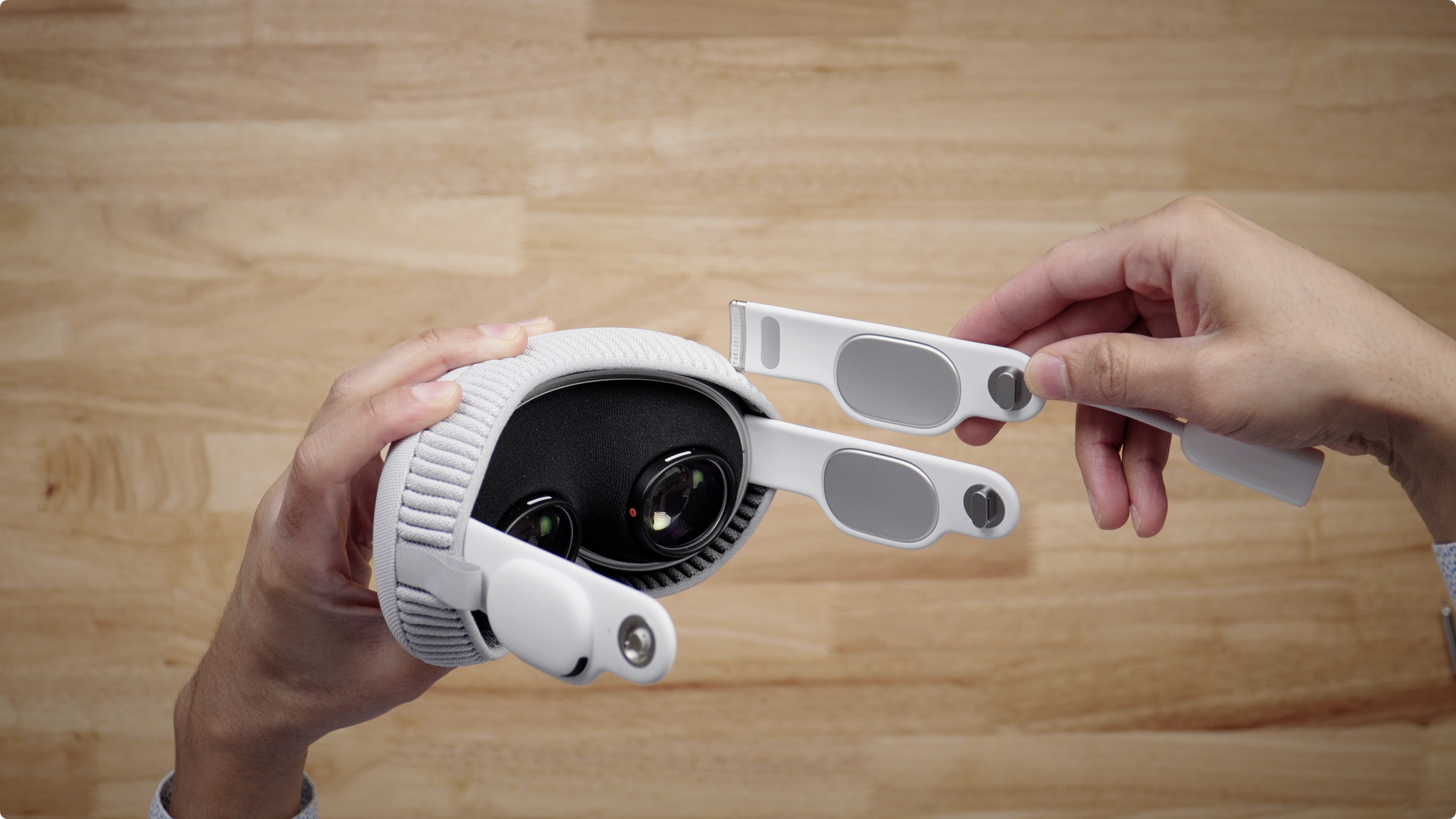 Ремень разработчика Apple Vision Pro, аудиоремень, расположенный рядом