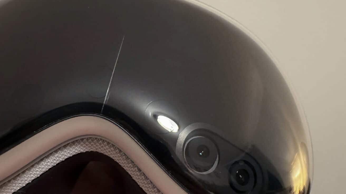 Распространяются сообщения о растрескивании стекла Apple Vision Pro