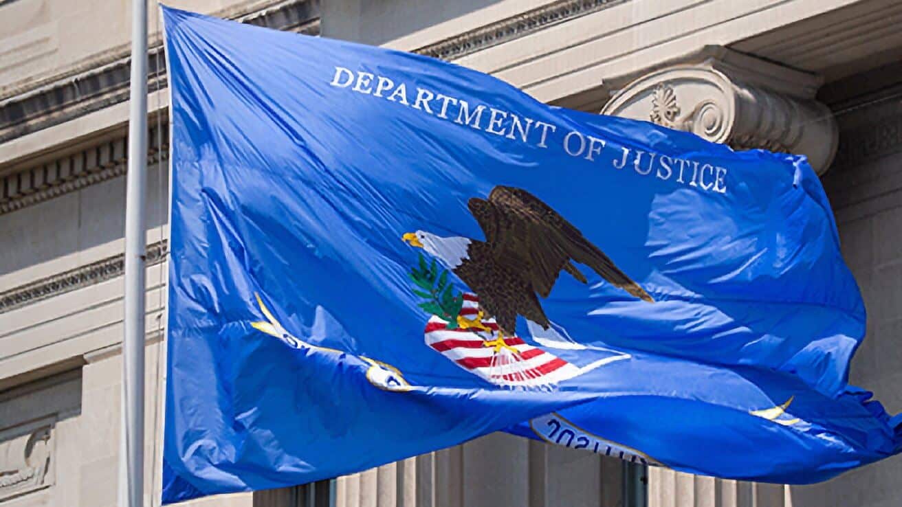 Apple встречается с Министерством юстиции США перед подачей надвигающегося антимонопольного иска