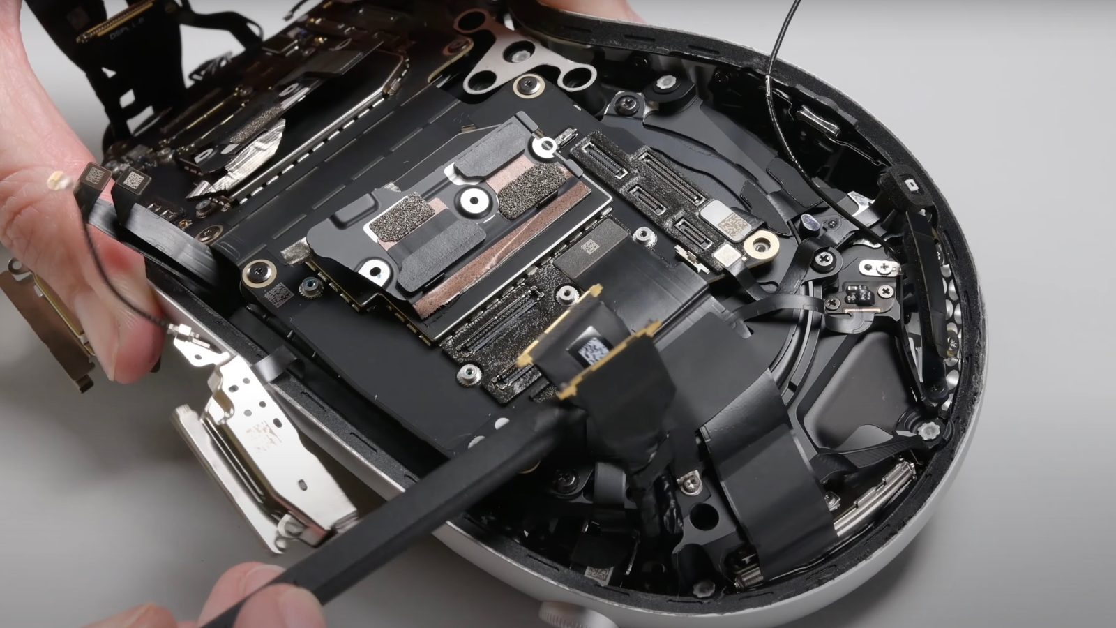 разборка Apple Vision Pro