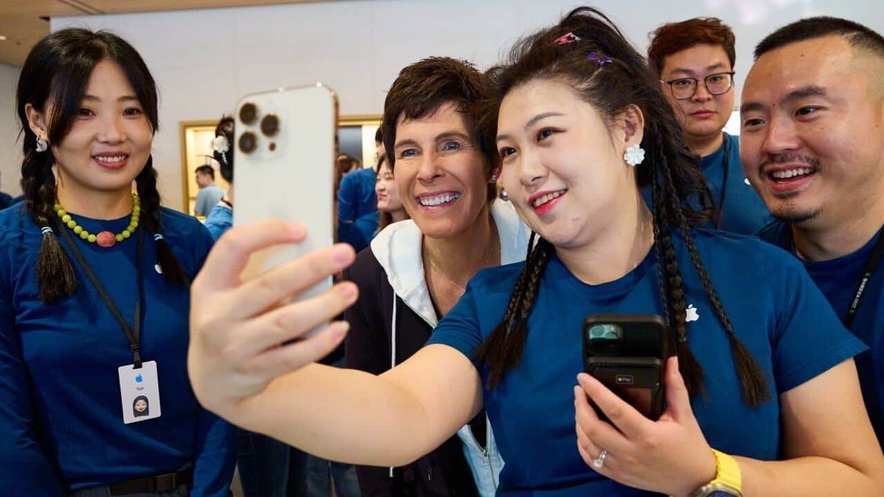 Apple сокращает поставки iPhone из-за низкого спроса в Китае