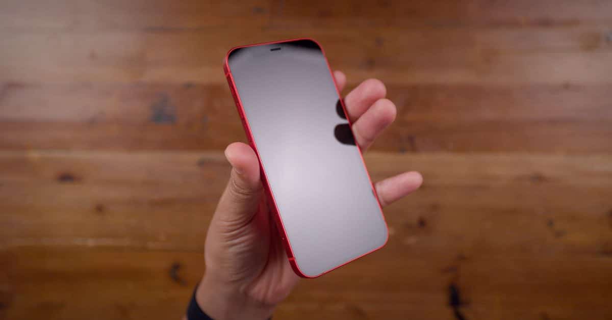 Слух: у iPhone 17 будет новый антибликовый дисплей