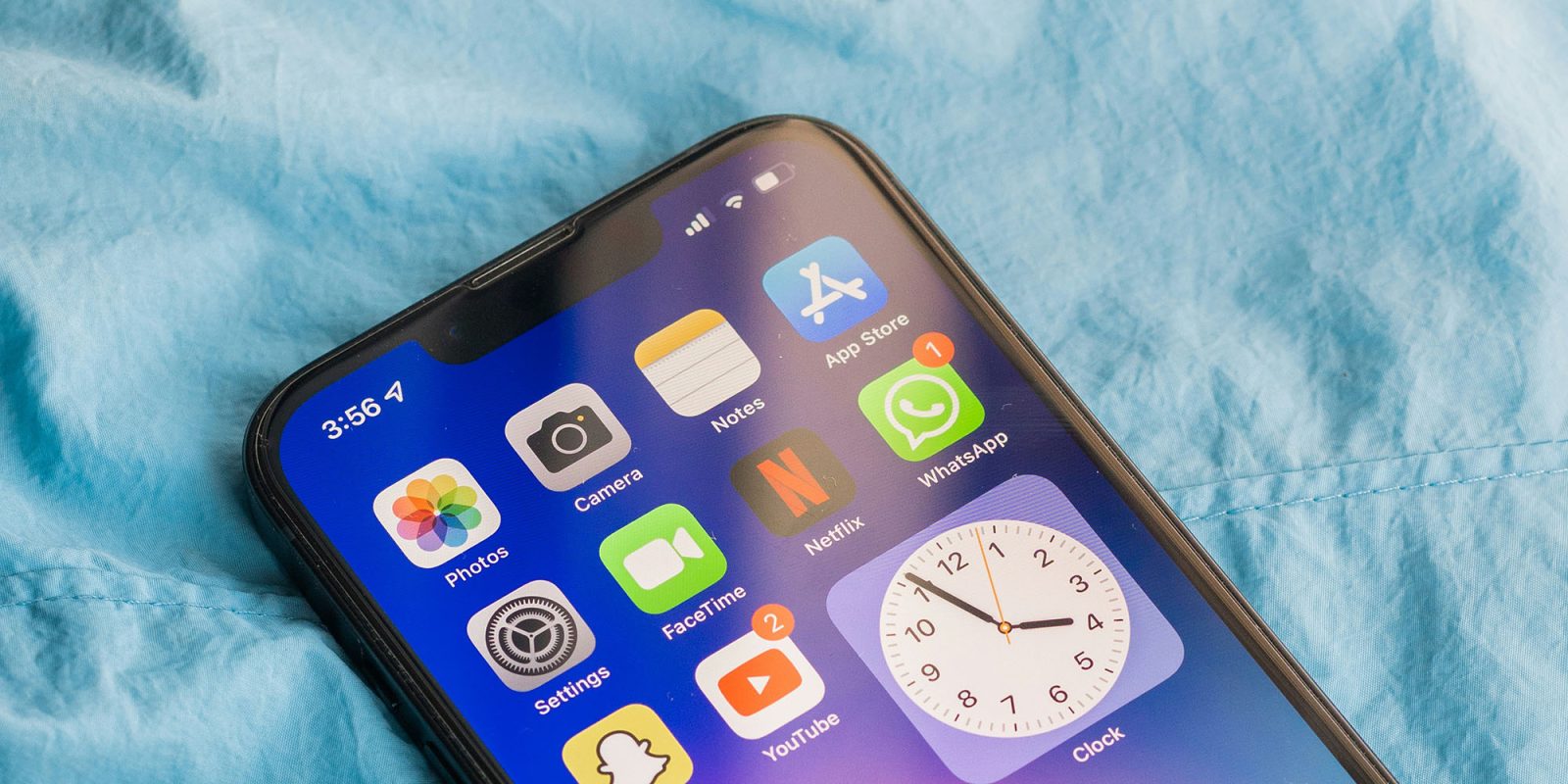 Дисплеи iPhone SE 4 будут такими же, как у iPhone 13 (на фото)