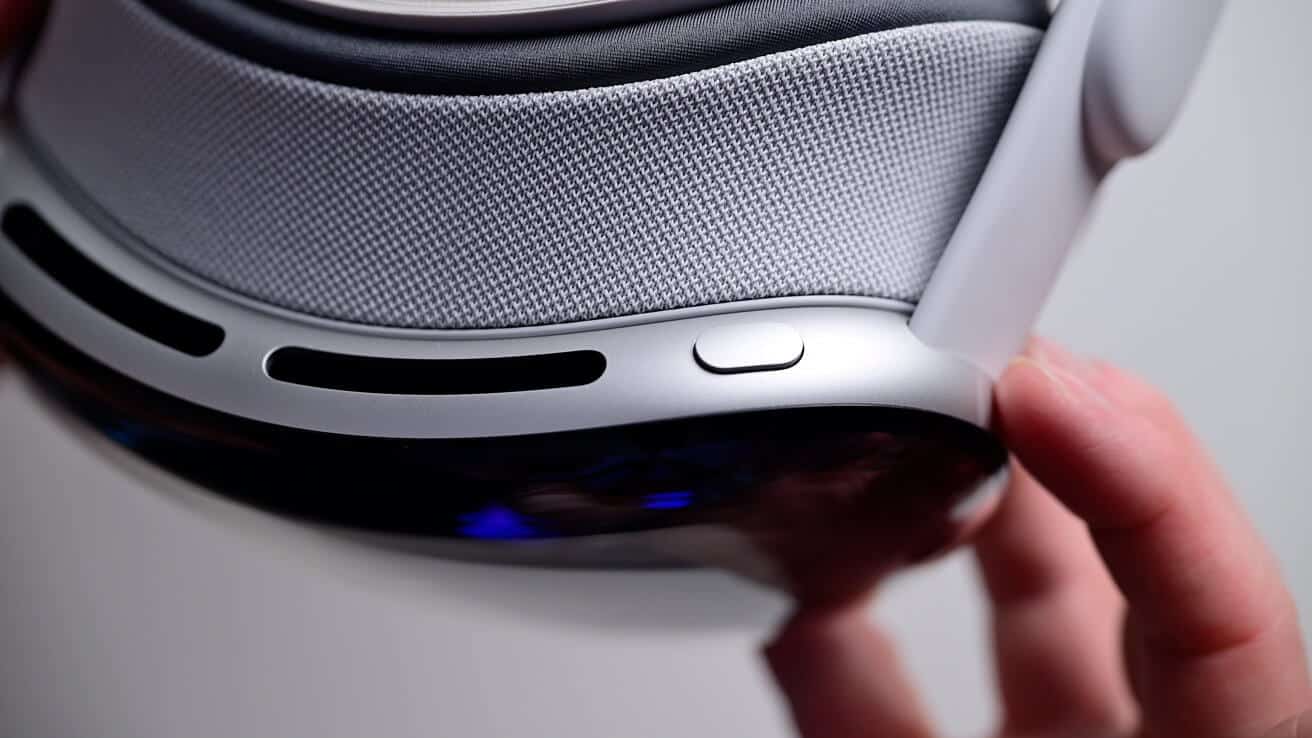 Поставки Apple Vision Pro сокращаются из-за падения спроса