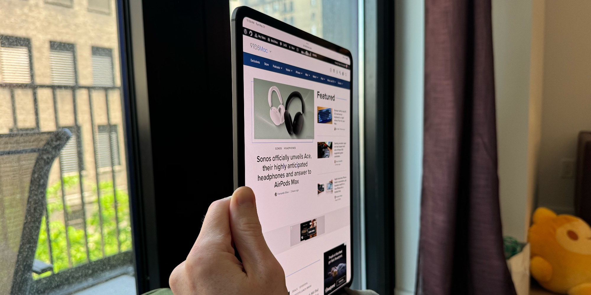 iPad Pro M4 можно носить как планшет