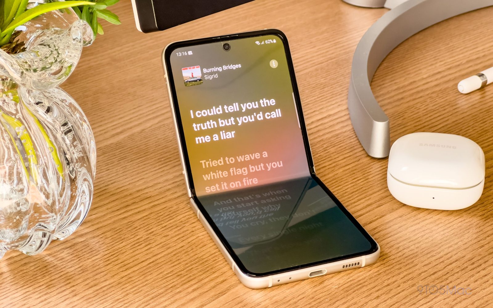 Сообщается, что Samsung ожидает, что Apple представит складной планшет в 2024 году.