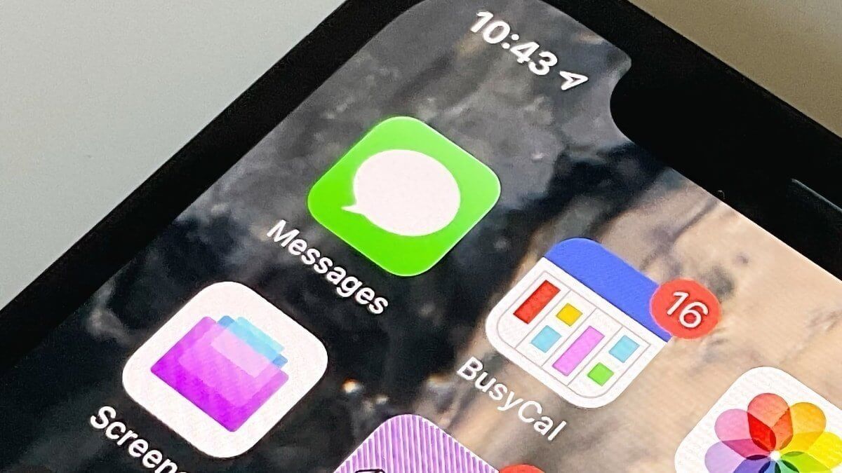 Мужчина подал в суд на Apple за случайное разоблачение его неверности