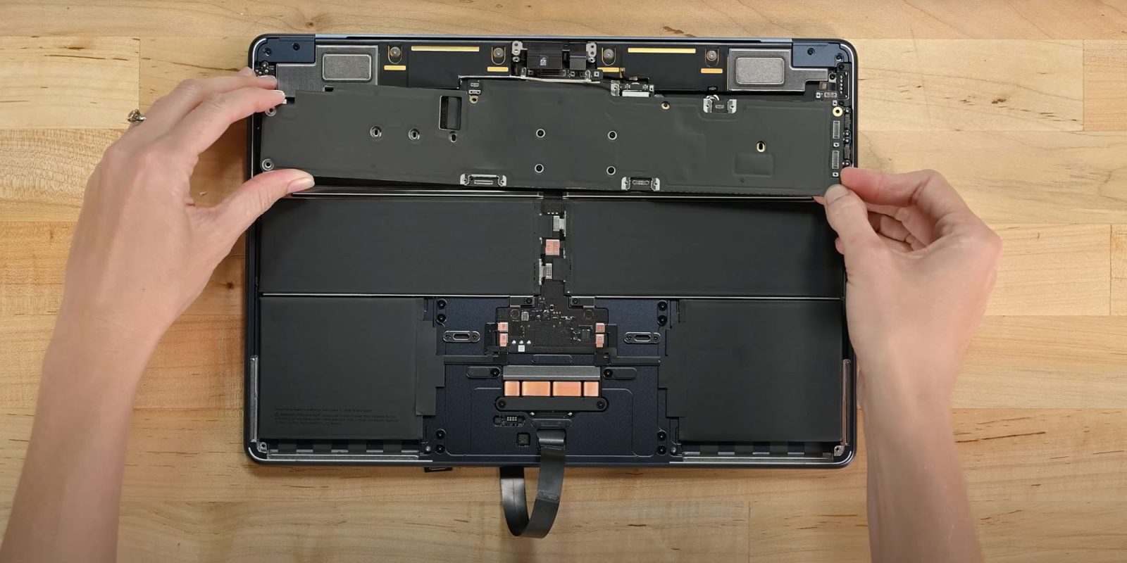 Apple Diagnostics для самостоятельного ремонта | MacBook с открытым корпусом