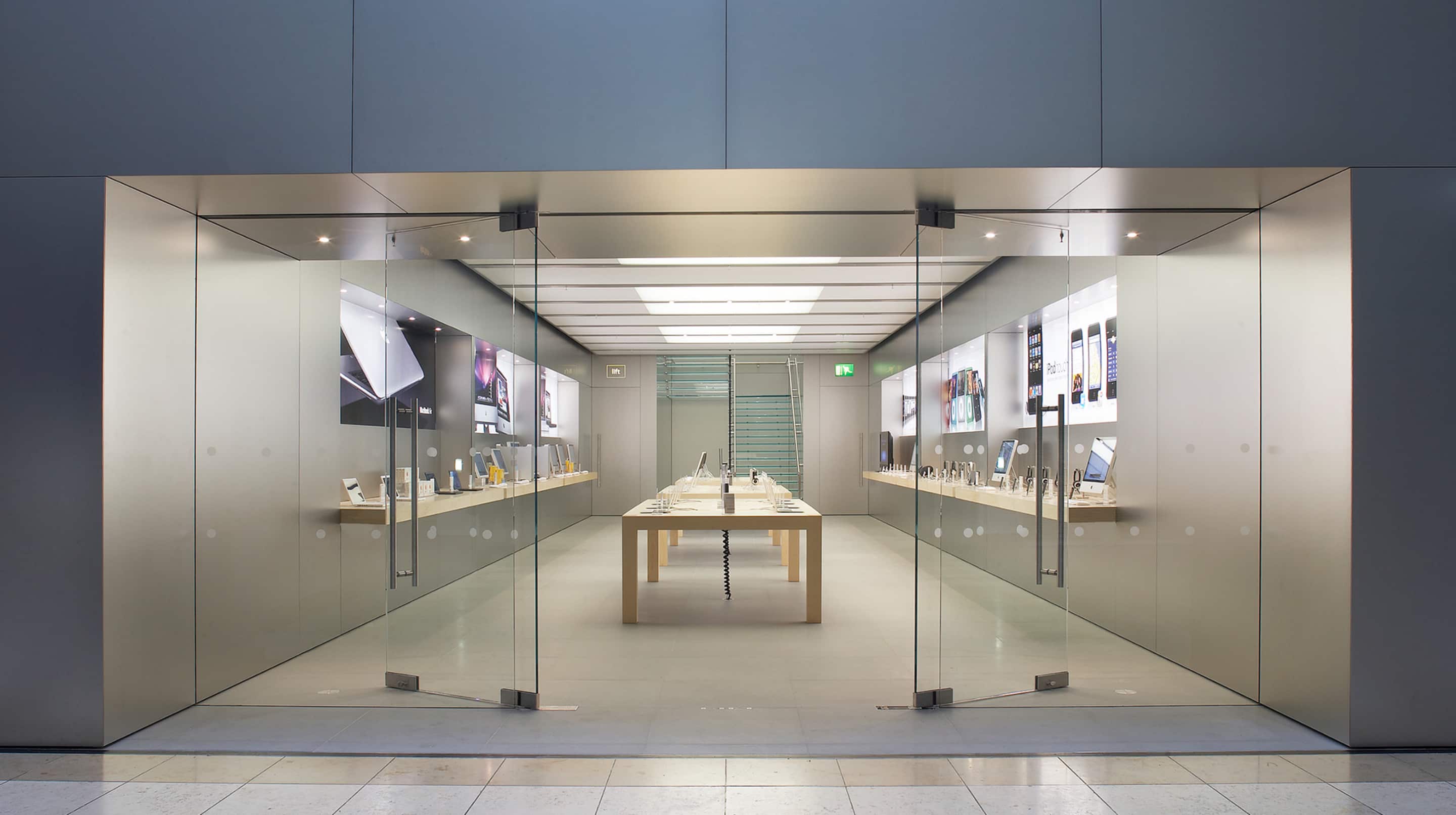 Текущий Apple Store в Милтон-Кейнсе