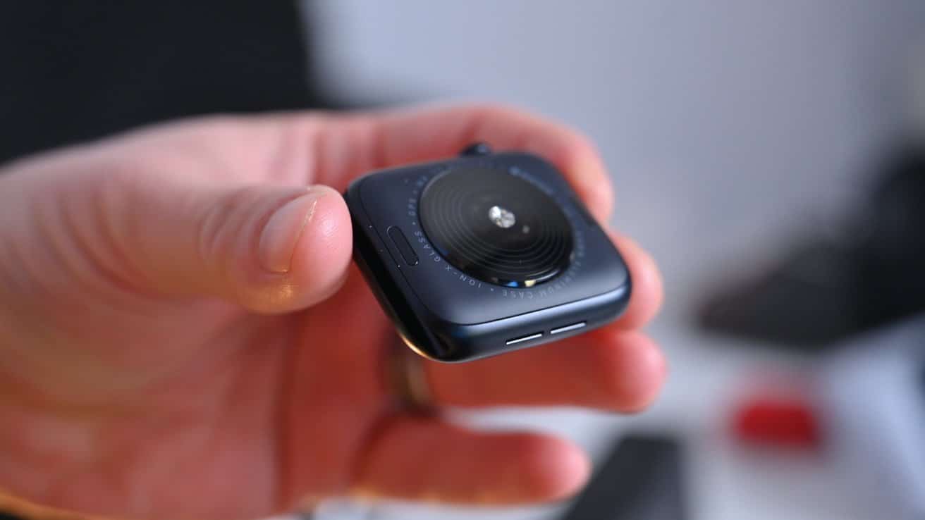 Apple тестирует пластиковый корпус для более дешевых Apple Watch SE