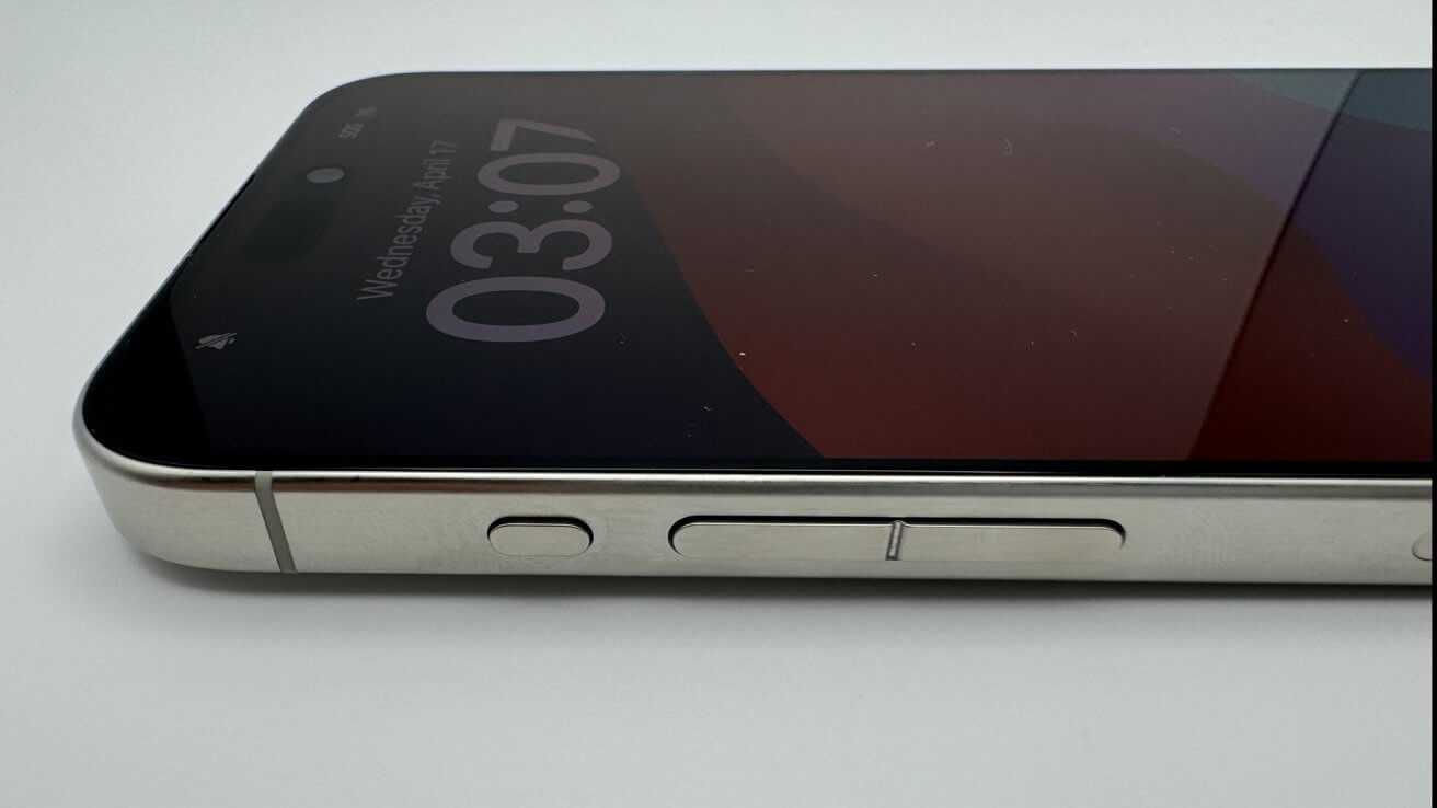 Отмененные тактильные кнопки iPhone 15 Pro