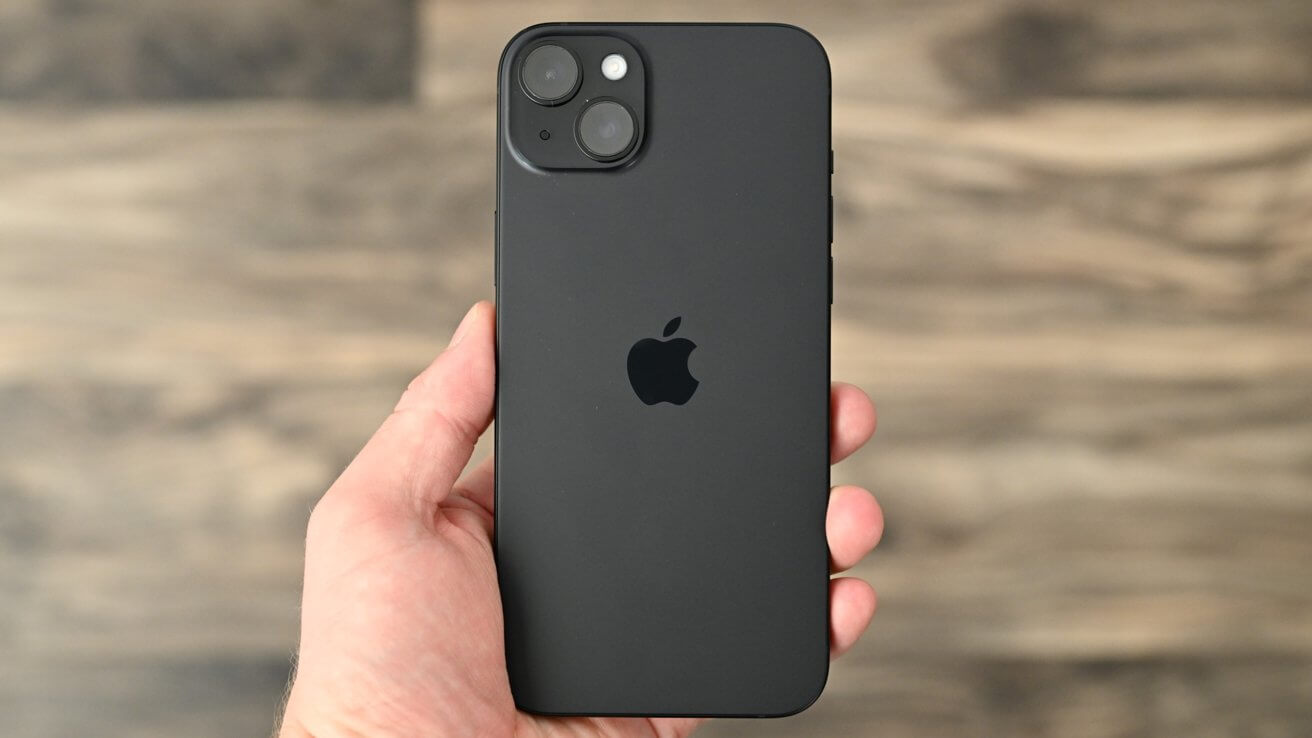 iPhone 15 испытывает трудности с продажами, но более старые модели подтягивают продажи
