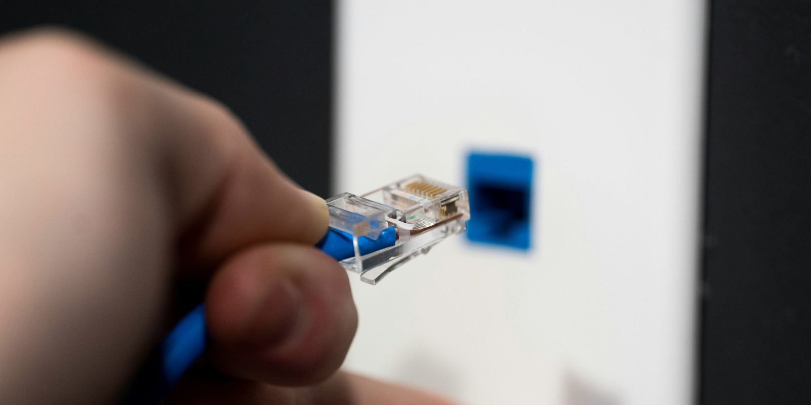 Устранена проблема сбоя iCloud Private Relay | Подключение кабеля Ethernet