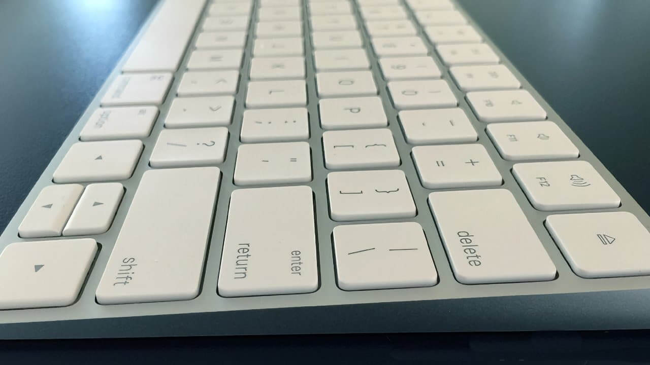 Apple оглядывается в прошлое, работая над тем, как поместить Mac в клавиатуру