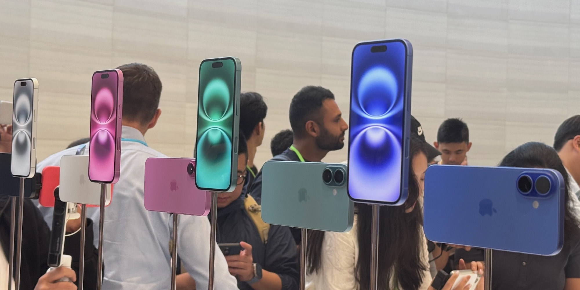 iPhone 16 цвета