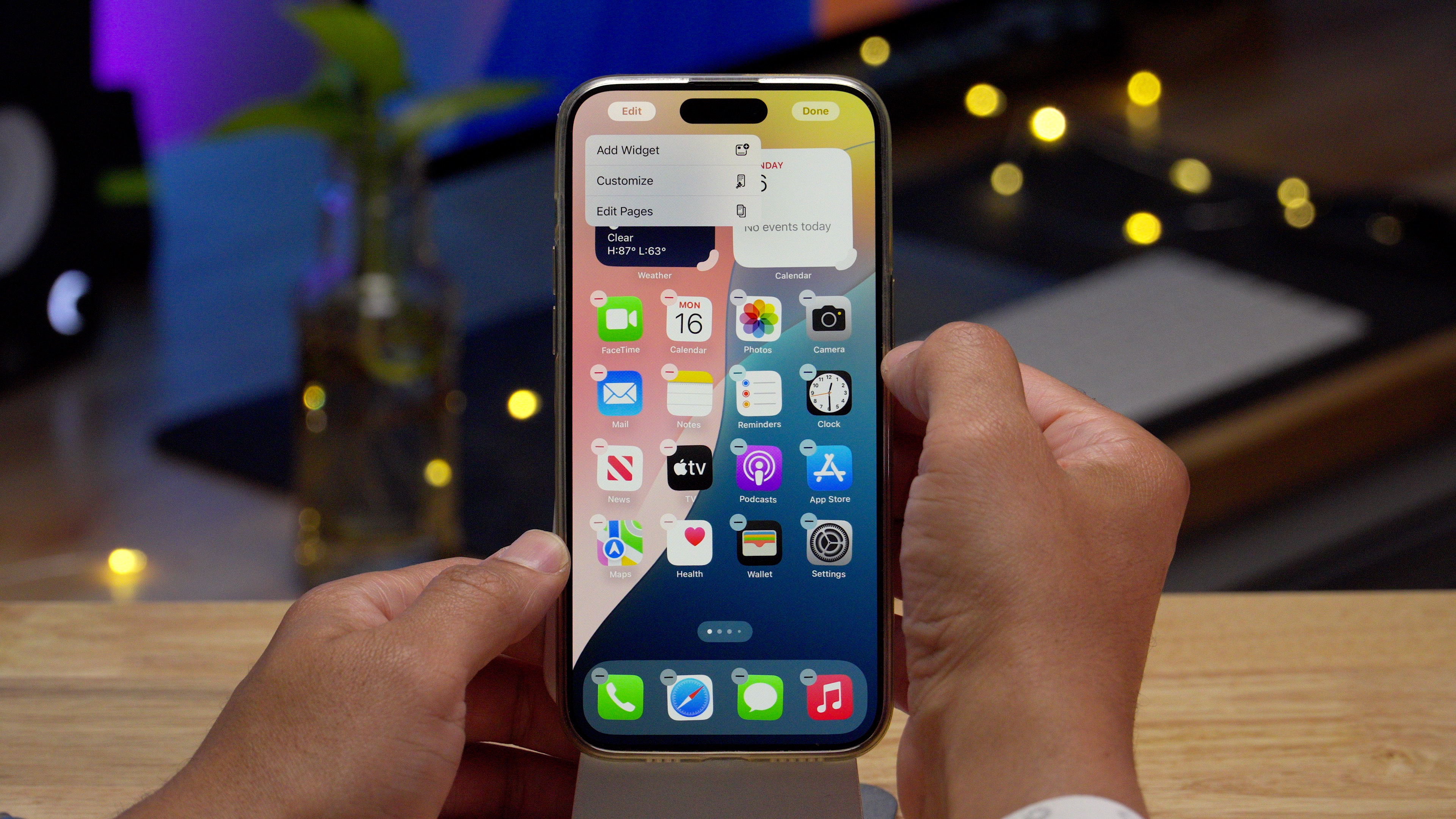 Подсказка режима редактирования на главном экране iOS 18.
