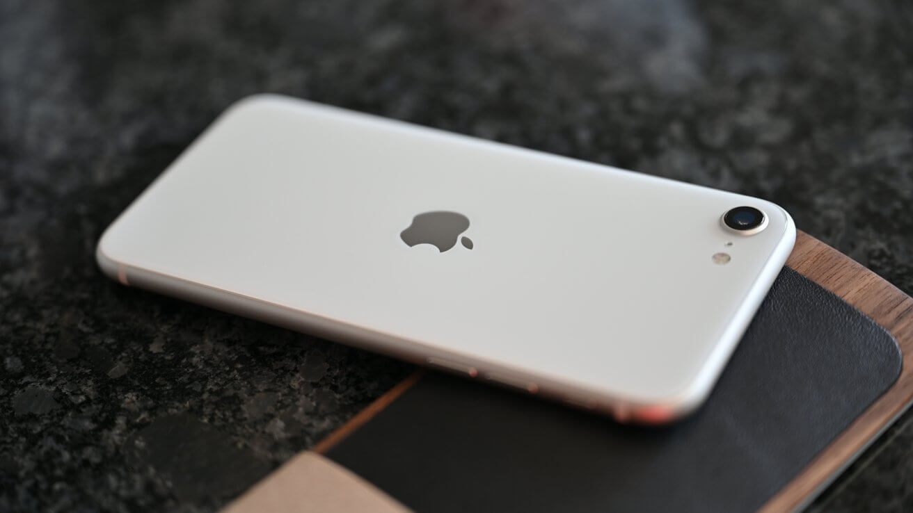 iPhone SE 4 окончательно откажется от LCD в пользу OLED в начале 2025 года