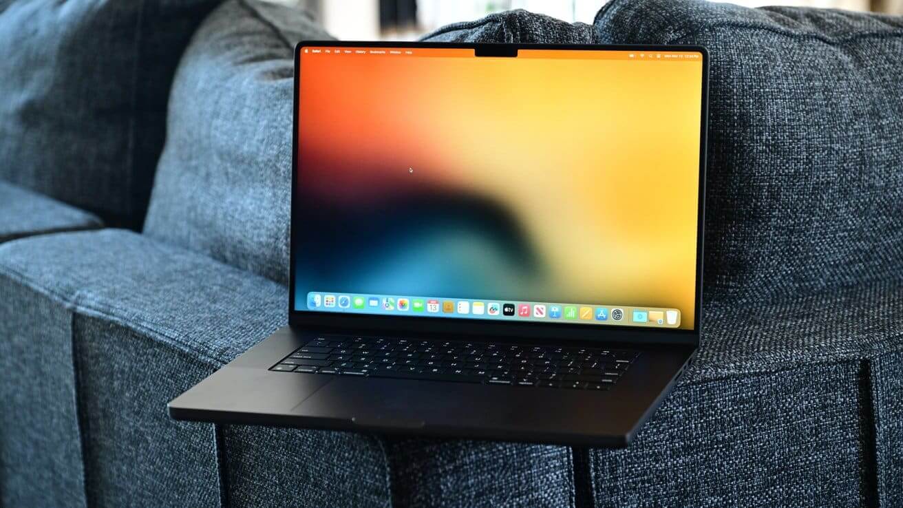 На российском YouTube появились предполагаемые утечки информации о MacBook Pro M4