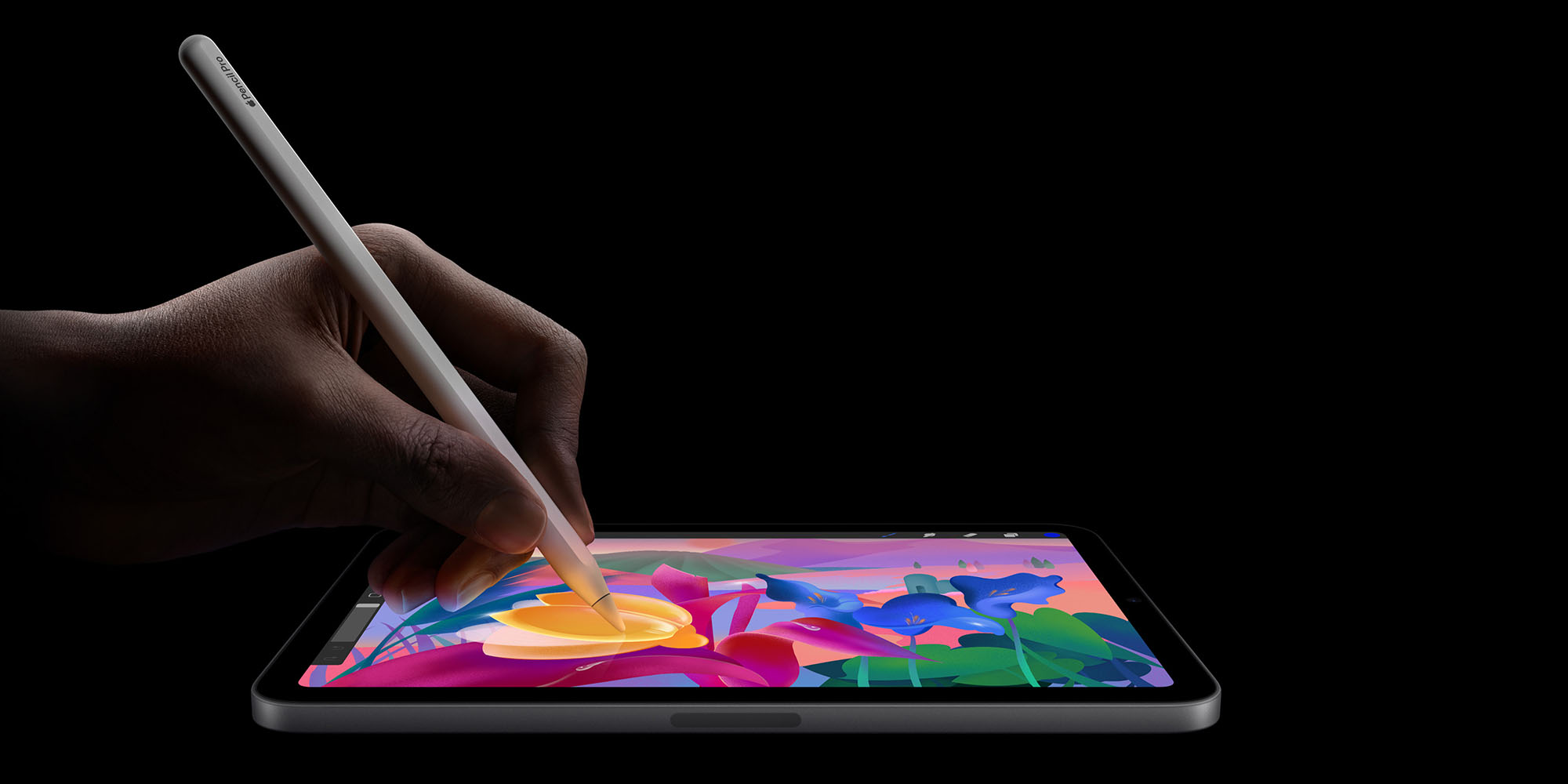 Новый iPad mini 7 (на фото) — удивительно маленькое обновление.