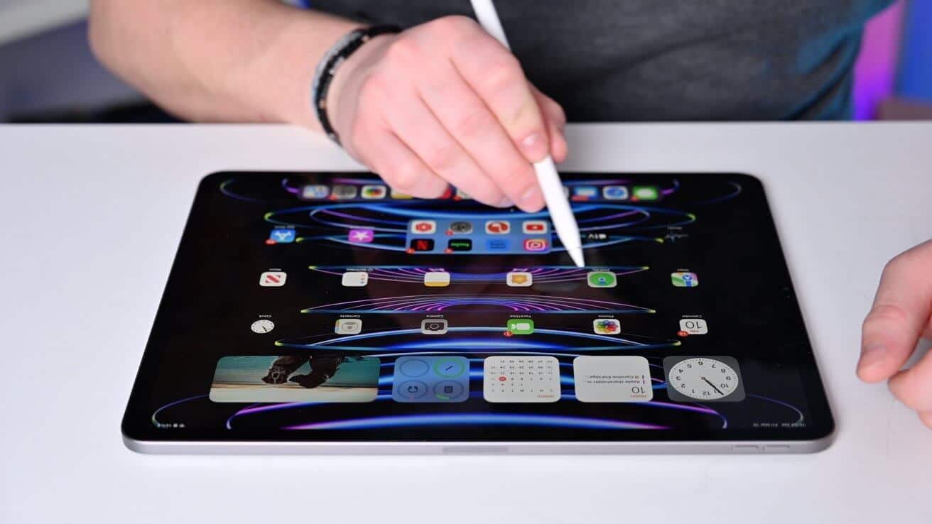 Гигантский складной iPad с дизайном, напоминающим MacBook, ожидается в 2028 году