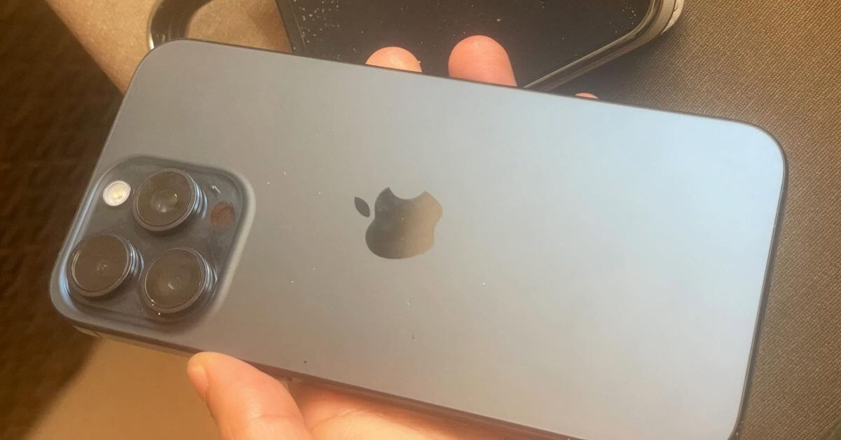 Функция Medical ID помогла мужчине вернуть iPhone, потерянный в море, его владельцу