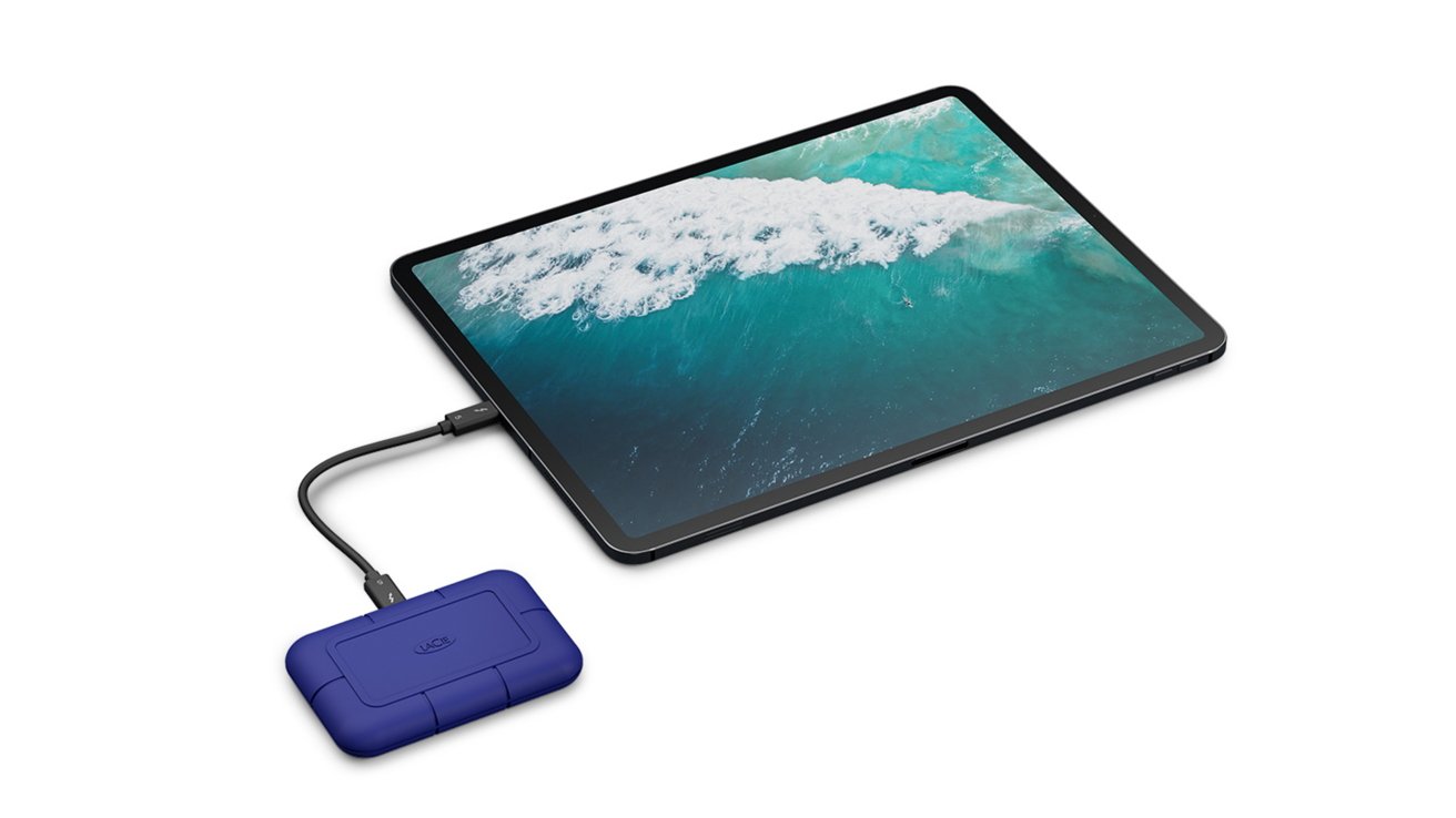 SSD, подключенный к iPad Pro 