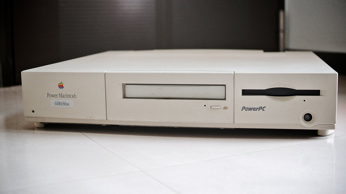 Apple Power Macintosh 6100, около 1994 года.