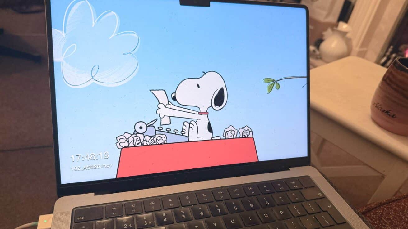 Как установить заставки Apple TV Snoopy на свой Mac