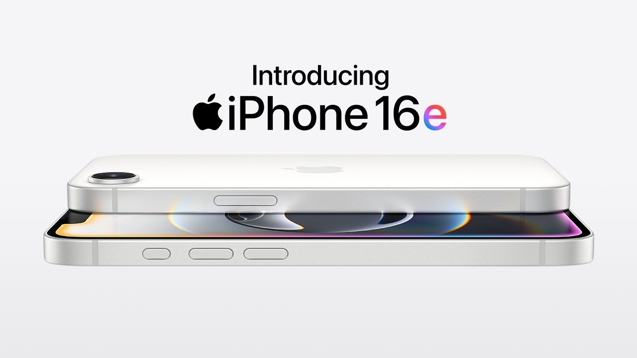 Изображены две модели iPhone 16e, сложенные горизонтально, над ними текст