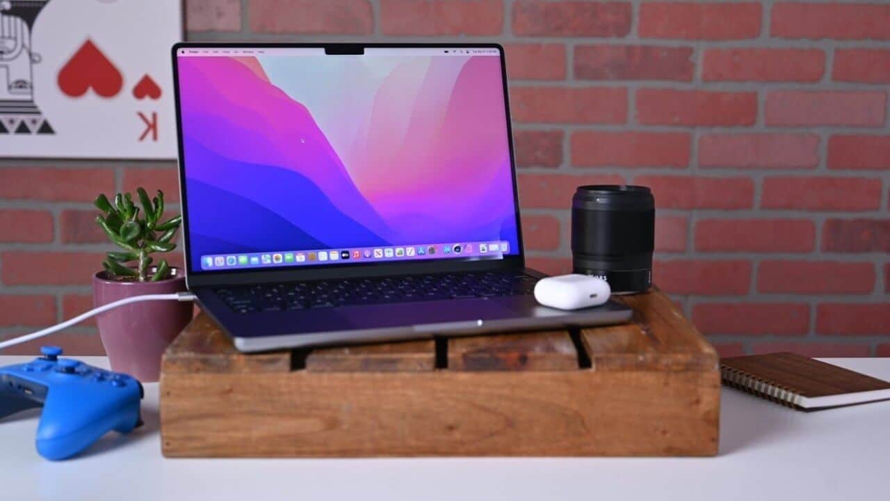 Mac сохраняет значительное лидерство на рынке ПК с искусственным интеллектом