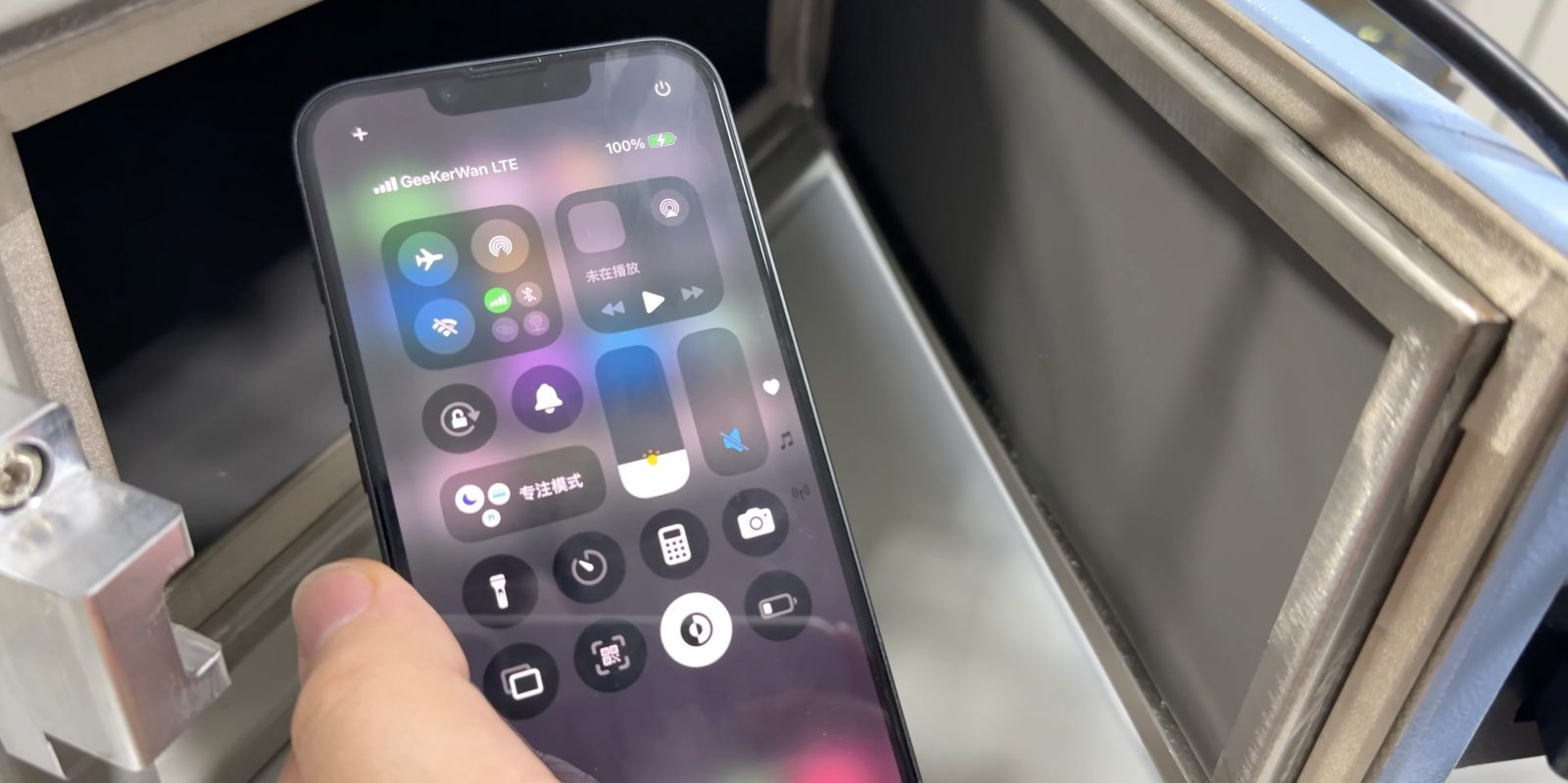 iPhone 16e