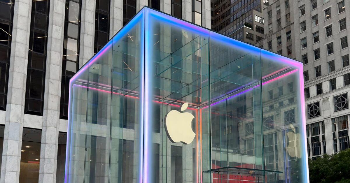 На Apple подали в суд за "ложную рекламу" функций Apple Intelligence