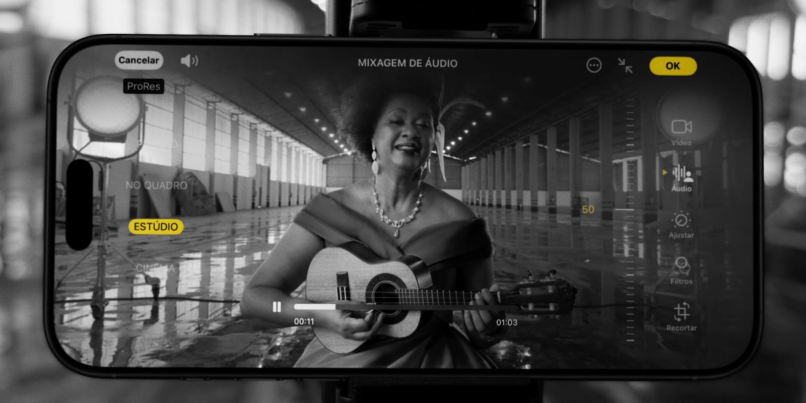 Последняя реклама iPhone 16 Pro продвигает функцию Audio Mix с помощью песни бразильского карнавала